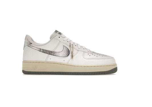 NIKE AIR FORCE 1 LV8 3